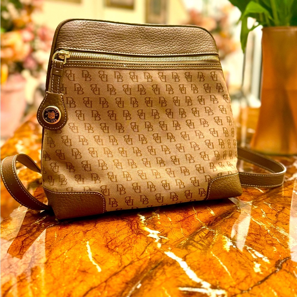 Dooney & Bourke Bag
